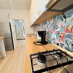 One Exigent Apartament *