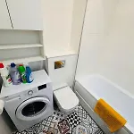 One Exigent * 布加勒斯特