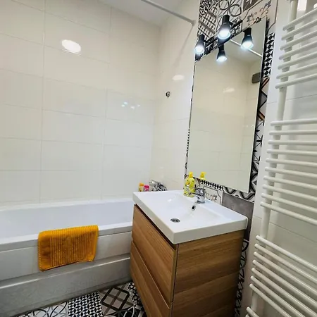 Apartment One Exigent *
